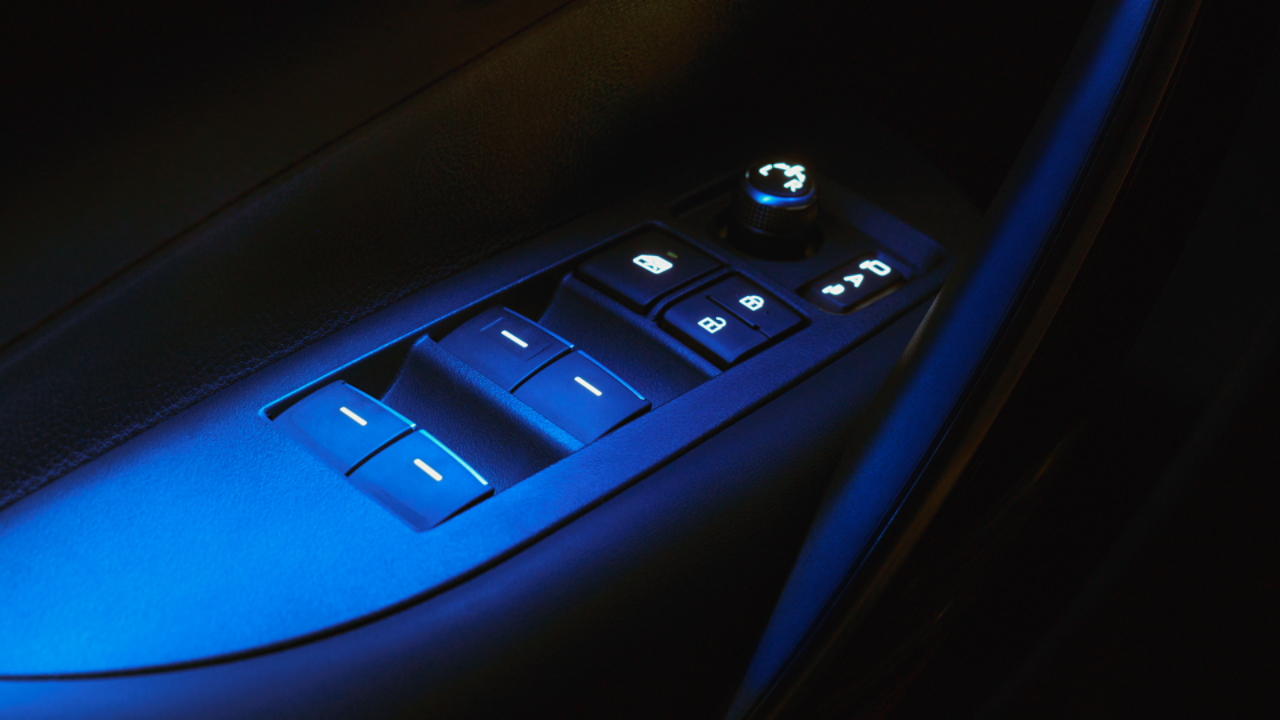 Toyota Corolla Hatchback interior buttons