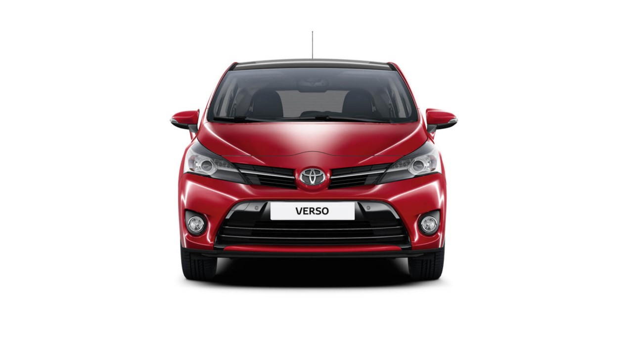 Toyota Verso front angle