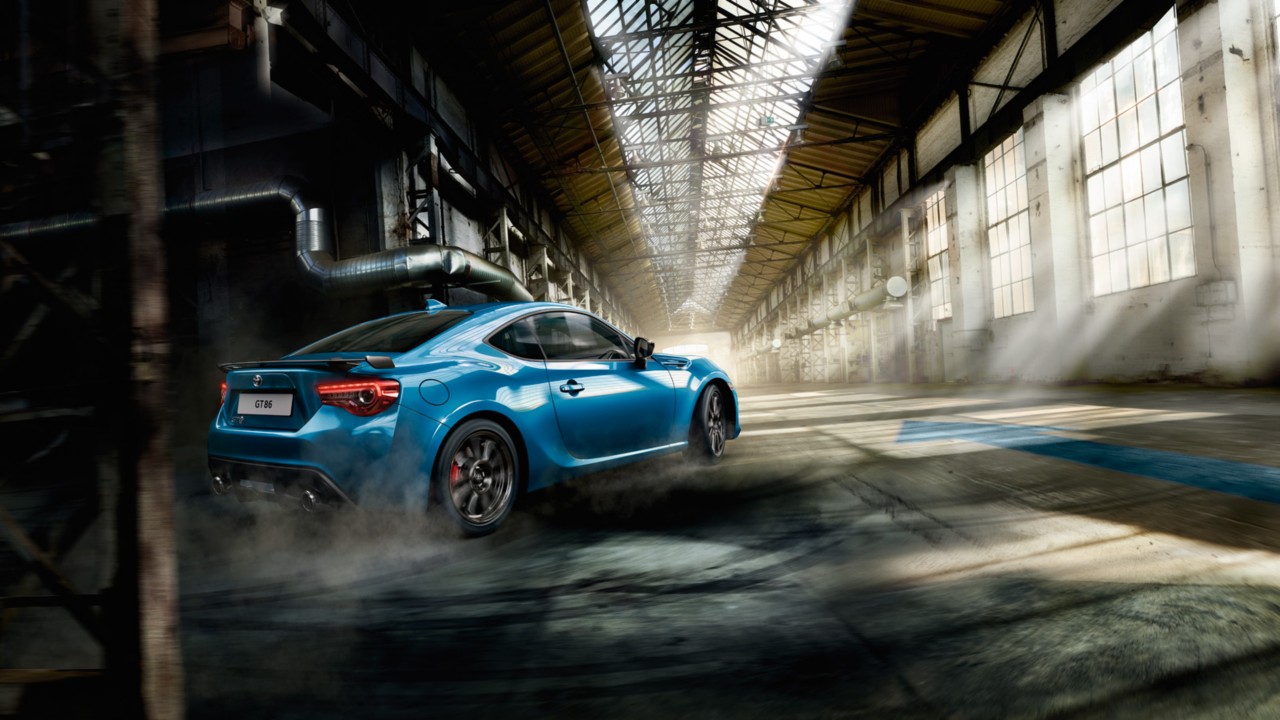Blue Toyota GT86 driving