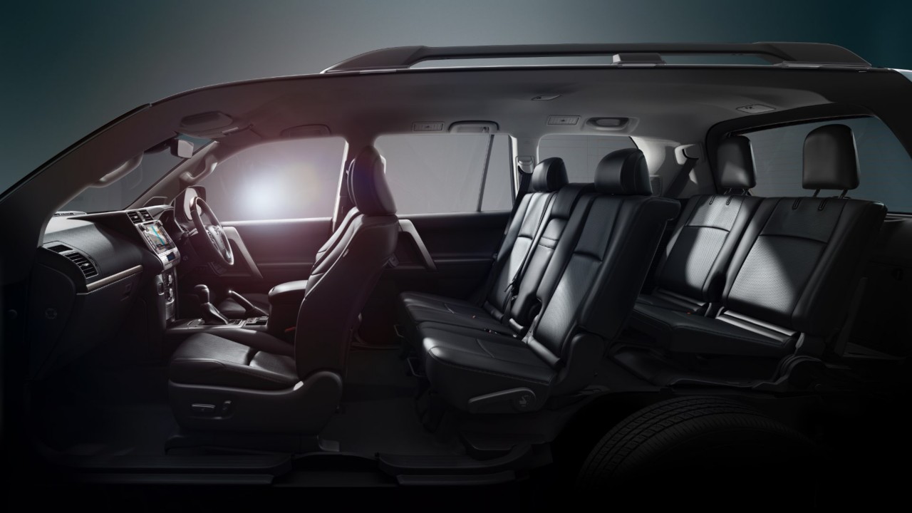 Toyota Land Cruiser interior seats