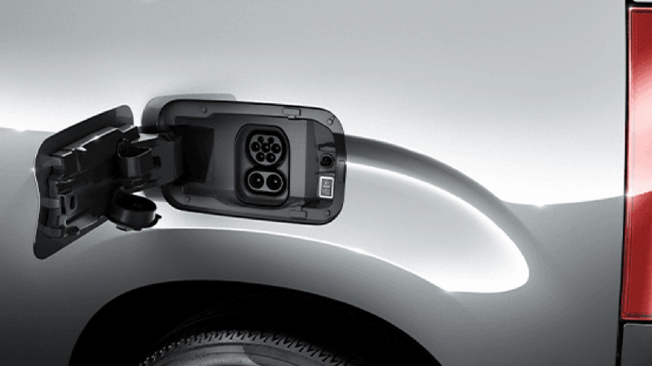 Toyota Proace electric charging close up