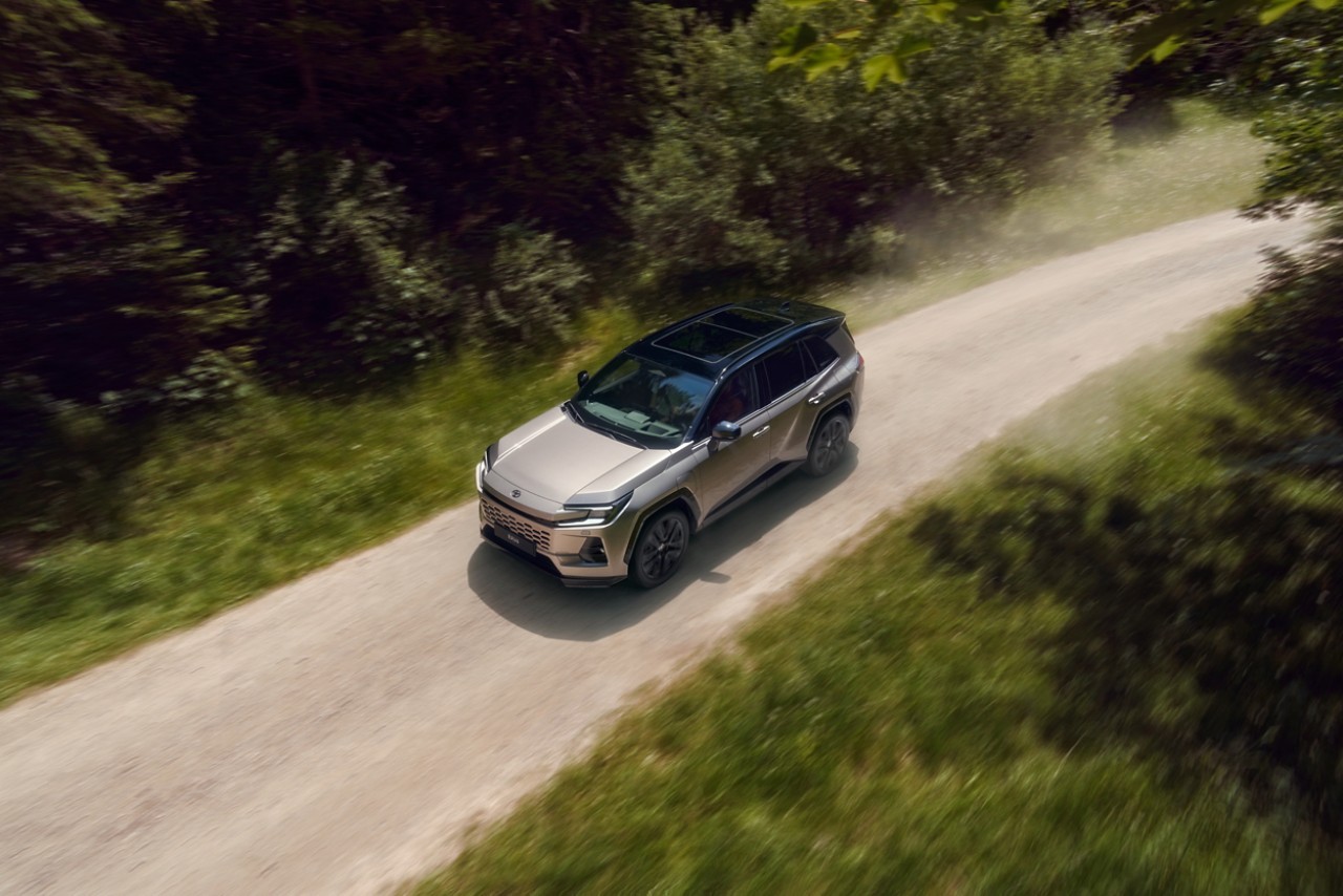 Toyota RAV4 driving off-road