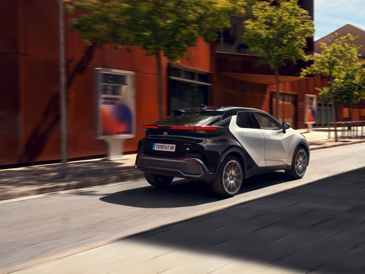 Plug-in Hybrid Cars | Explore PHEV | Toyota UK
