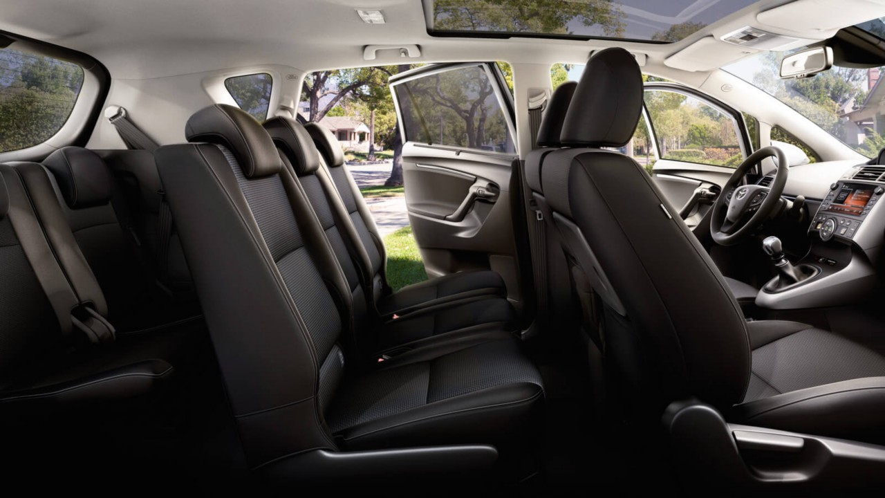 Toyota Verso interior seats
